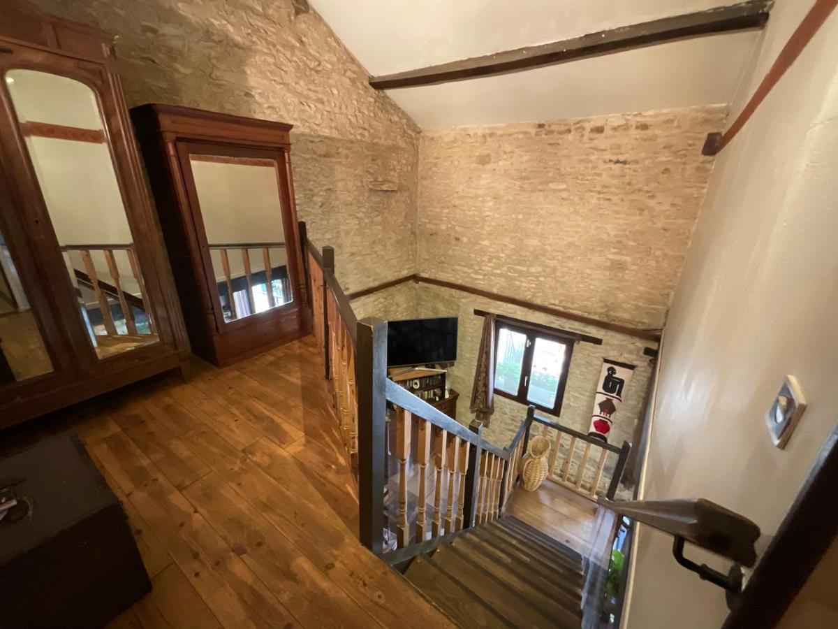 Chambres, Table D'Hotes Et Gites Les Mesanges Saint-Jean-de-Sauves Exterior foto